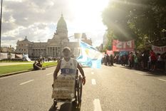 En un nuevo miércoles de marcha, jubilados se manifestaron en medio de la jura en el Congreso.