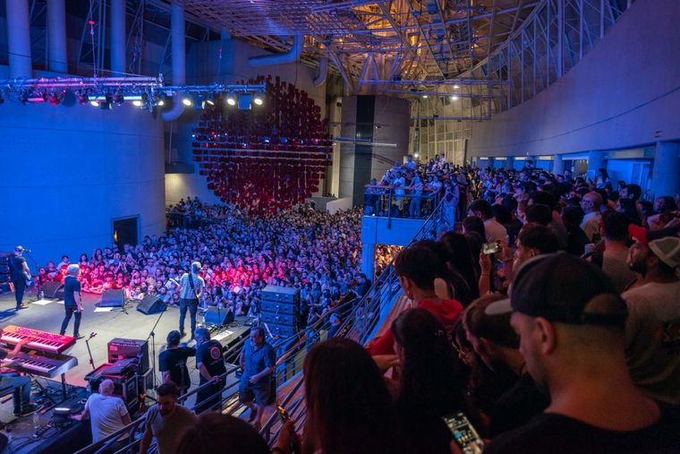 El Espacio Cultural Julio Le Parc repleto de gente en el show de Estelares. Foto: Gobierno de Mendoza