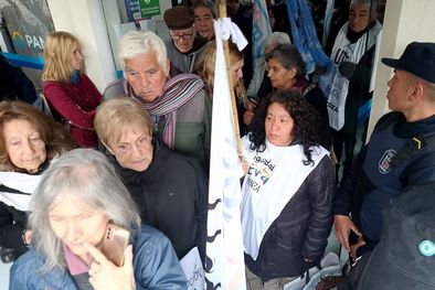 MDZol | MARCHA DE JUBILADOS PAMI 2