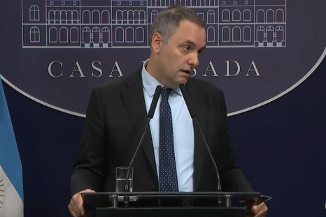 el gobierno reabrio la sala de prensa y nego censura: con ningun otro gobierno han tenido tanta libertad
