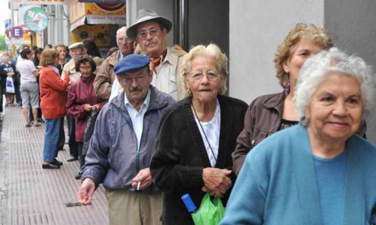 Sirven las tarjetas de crédito Visa y Mastercard emitidas por el Banco Nación y la tarjeta de débito para jubilaciones.