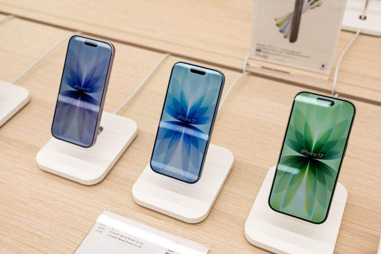 El iPhone 18 llegaría con mejoras heredadas de la línea Pro, según analistas del sector.
