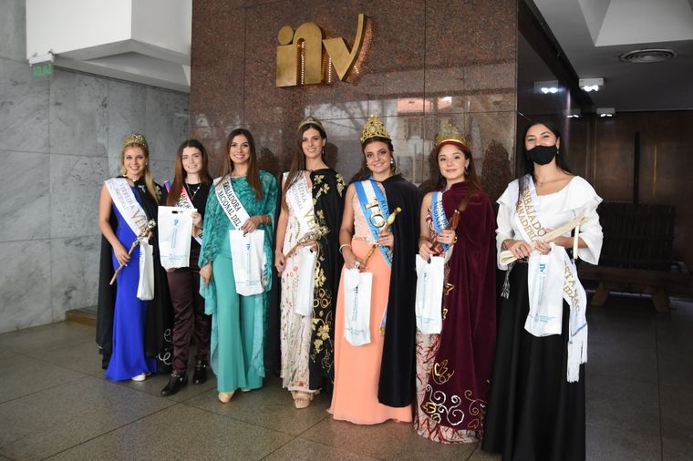 Las reinas pasaron por el INV.
