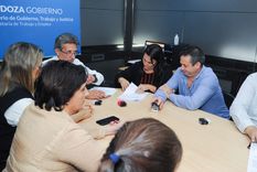 El SUTE será el primer gremio estatal en sentarse a negociar en las paritarias 2024 Foto: Prensa SUTE