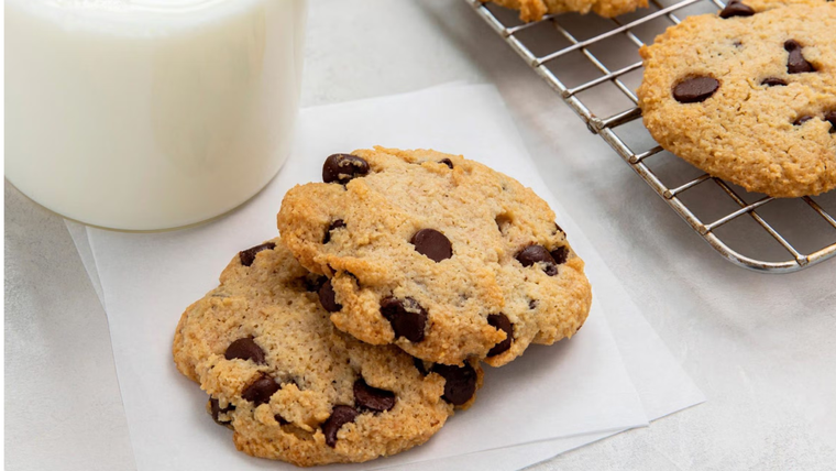 Esta receta keto nació como una versión low-carb de las clásicas cookies americanas. Esta receta keto nació como una versión low-carb de las clásicas cookies americanas.