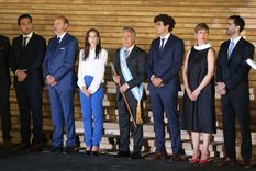 Alfredo Cornejo y sus ministros firmaron el decreto que fija el ritmo del gasto público para el 2026. Foto: Maximiliano Ríos/MDZ