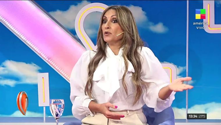La icónica panelista de canal América se enojó fuerte.
