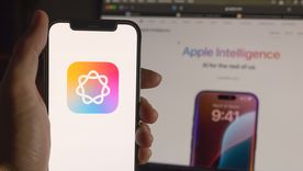 La actualización del sistema iOS 27 unifica la lectura de textos en aplicaciones de correo y mensajería para coordinar tareas cotidianas de forma autónoma en dispositivos Apple. La actualización del sistema iOS 27 unifica la lectura de textos en aplicaciones de correo y mensajería para coordinar tareas cotidianas de forma autónoma en dispositivos Apple.