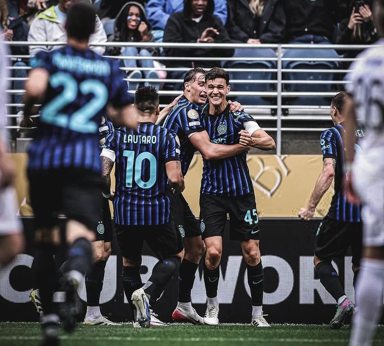 Valent&iacute;n Carboni, campe&oacute;n de la Copa Am&eacute;rica 2024 con Argentina, jugar&aacute; en Racing en 2026.