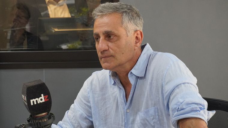 José Mansur, en MDZ Radio. José Mansur, en MDZ Radio.