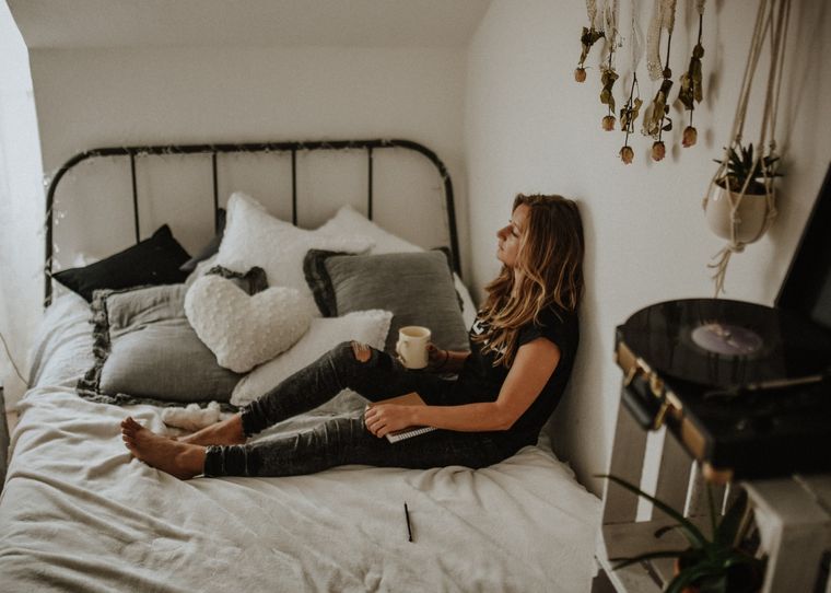 Esta luna llena nos invita a encontrar un balance entre nuestras rutinas y el descanso, entre nuestro mundo material y el espiritual. Foto: Unsplash