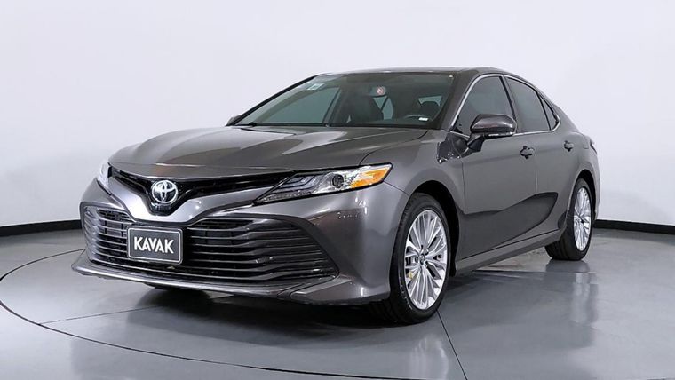 Toyota Camry XLE