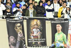 Decenas de miles de almas estuvieron presentes en el Monumental para despedir a Messi.