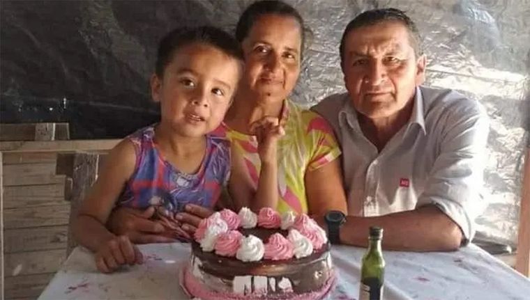 Loan Peña junto a sus padres. Loan Peña junto a sus padres.