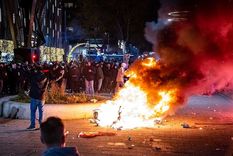 En Rotterdam se generaron graves disturbios.