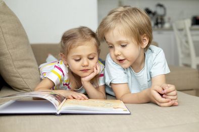 MDZol | Aprovecha al máximos las vacaciones de invierno de tus niños. Foto: Foto de Libro creado por freepik - www.freepik.es