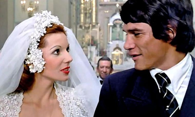 Se filtró una inédita foto erótica de Susana Giménez y Carlos Monzón La Diva y el boxeador tuvieron un apasionado y violento romance