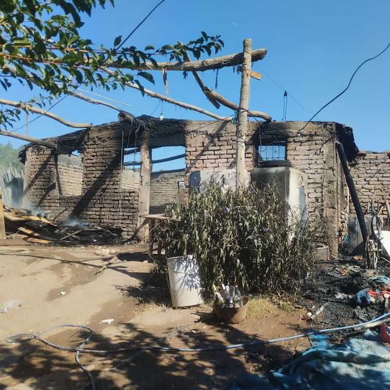 Una vivienda sufrió pérdidas totales en Las Heras