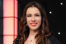 Ingrid Coronado deslumbró a todos con un coqueto traje de baño color turquesa.