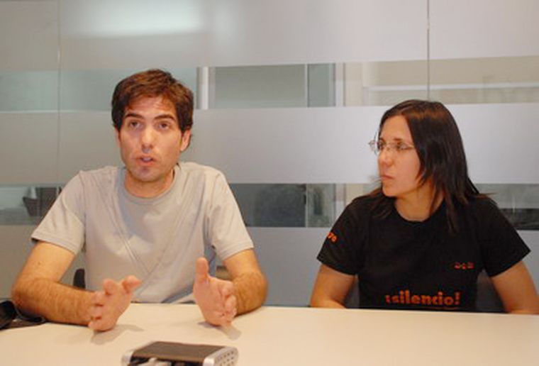 Diego Rodríguez Caligaris y Noelia Nieto, en MDZ. Foto: Gerardo Gómez /MDZ