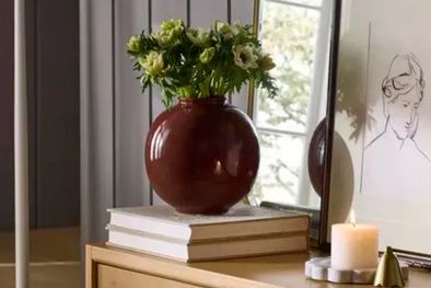 MDZol | Si bien el parpadeo de las velas generan sensaciones de relax también es cierto que son tóxicas, lo que significa que pueden contaminar su dormitorio y afectar la calidad del sueño. Foto: Target / Threshold™ - Studio McGee