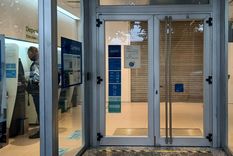 El paro bancario fue convocado por La Bancaria en rechazo al cierre de dependencias del Banco Central.