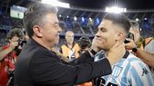El emotivo abrazo de Marcelo Gallardo con Juan Fernando Quintero en un partido entre Racing y River Foto: Fotobaires El emotivo abrazo de Marcelo Gallardo con Juan Fernando Quintero en un partido entre Racing y River Foto: Fotobaires