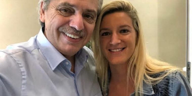 Alberto Fernández junto a Mercedes Doxandabarat. Foto: Redes sociales