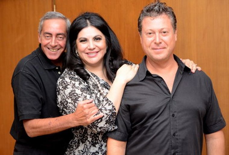 El intendente Víctor Fayad, Fabiana Bravo y el maestro Carlos Vieu. Foto: Gentileza / Municipalidad de Mendoza