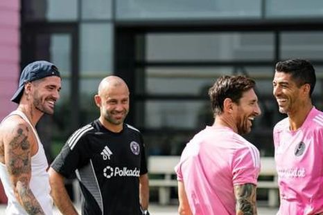 Rodrigo De Paul pasó por el entrenamiento del Inter Miami y estuvo junto a su amigo, Lionel Messi. Foto: Prensa Inter Miami Rodrigo De Paul pasó por el entrenamiento del Inter Miami y estuvo junto a su amigo, Lionel Messi. Foto: Prensa Inter Miami