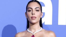 Georgina Rodríguez da una lección de estilo imprescindible para verse estilizada con pantalones Foto: Reuters