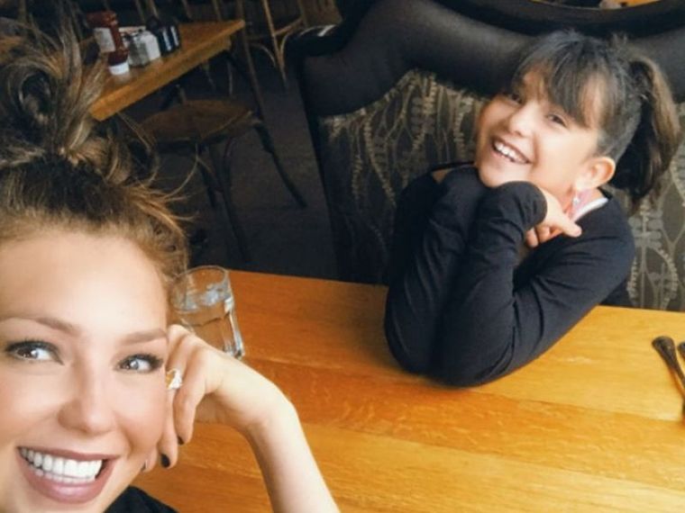 Thalía y su hija Sabrina Sakae Foto: Archivo