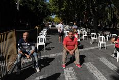 Los jubilados esperaban ser atendidos en los bancos. Foto: ALF PONCE / MDZ Los jubilados esperaban ser atendidos en los bancos. Foto: ALF PONCE / MDZ