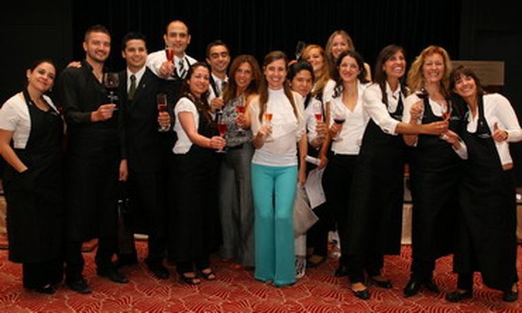 Marina Beltrame junto a todos los alumnos egresados. Foto: Gentileza Marcelo Alvarez