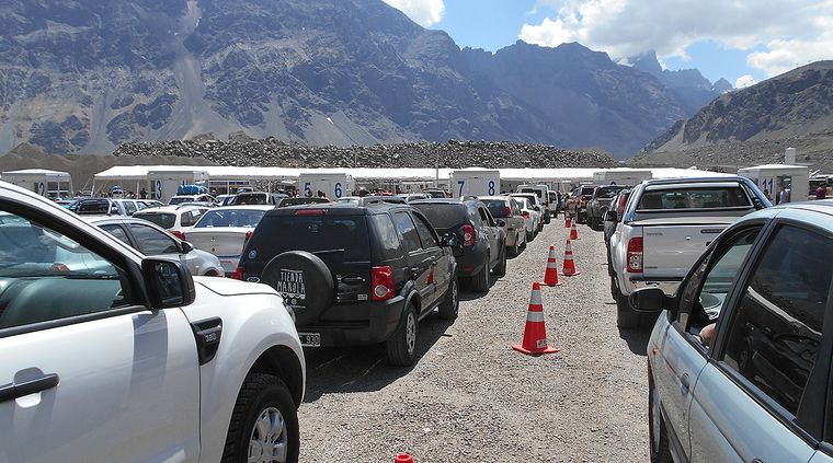 En algunos productos, sigue habiendo diferencia entre el valor final del artículo en Argentina y en Chile Foto: Archivo MDZ
