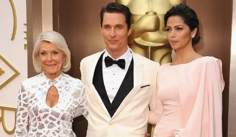 Camila Alves, esposa de Matthew McConaughey, contó cómo la madre del actor le hizo la vida imposible cuando era su novia.