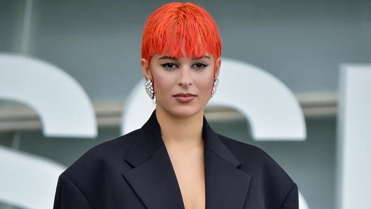 Dora Postigo es una artista completa que se destaca en la música y el canto Foto: Dora Postigo / Instagram