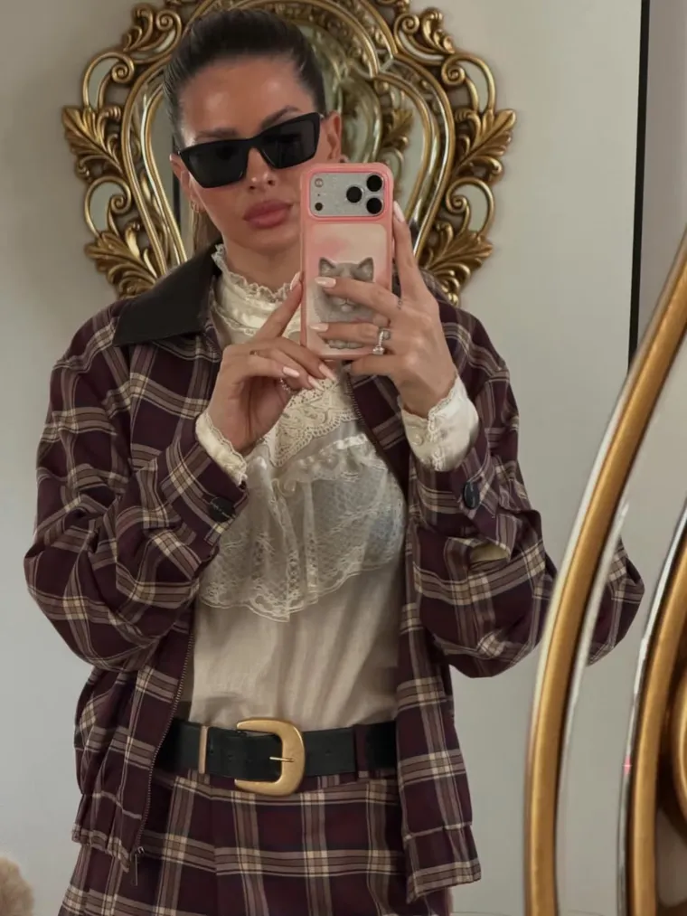 La China Suárez luce look de invierno perfecto en Turquía