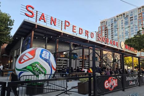 San Pedro Square. San Pedro Square.
