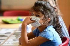 Los niños desarrollan por lo general un cuadro más leve de la enfermedad cuando se contagian. Foto: GETTY IMAGES