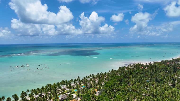 Esta playa de Brasil es la opción ideal para ir en cualquier época del año.