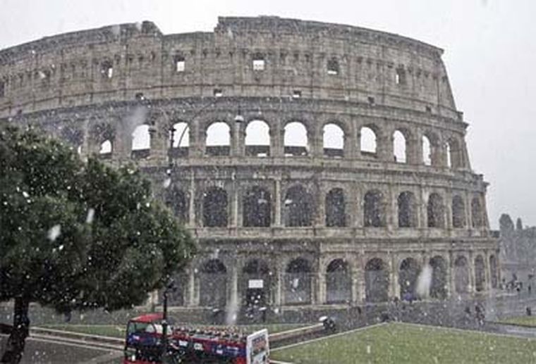 Nieve en el Coliseo.