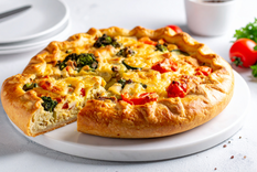 Esas sobras del fin de semana se pueden convertir en una exquisita tarta. Mirá el paso a paso en esta nota.