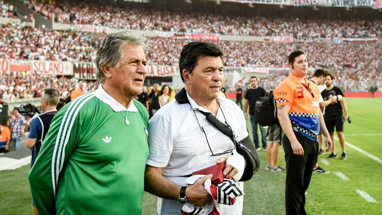Fillol y Passarella durante el homenaje de River a los campeones del mundo Foto: Télam