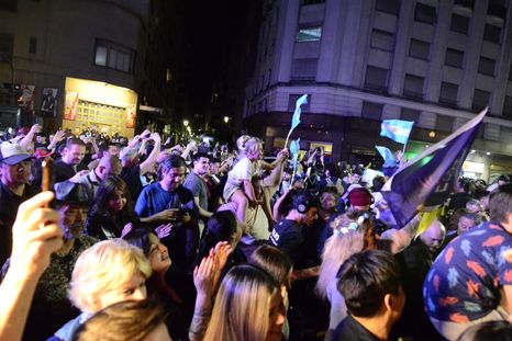 El bunker de La LIbertad Avanza festeja. El bunker de La LIbertad Avanza festeja.
