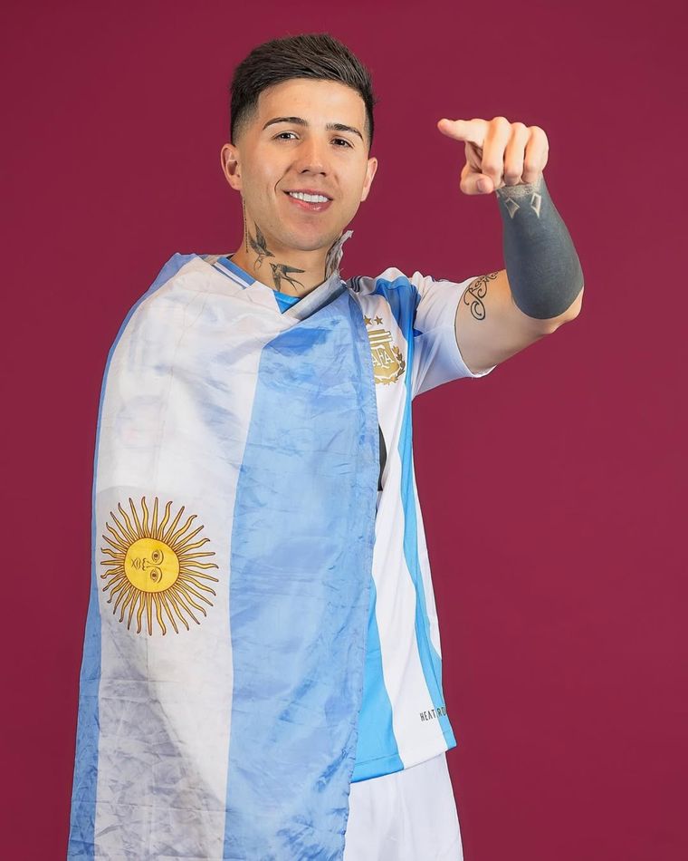 Enzo Fernández y su hijo Benjamín hicieron reír a todos en las redes sociales. Foto: Instagram @enzojfernandez.