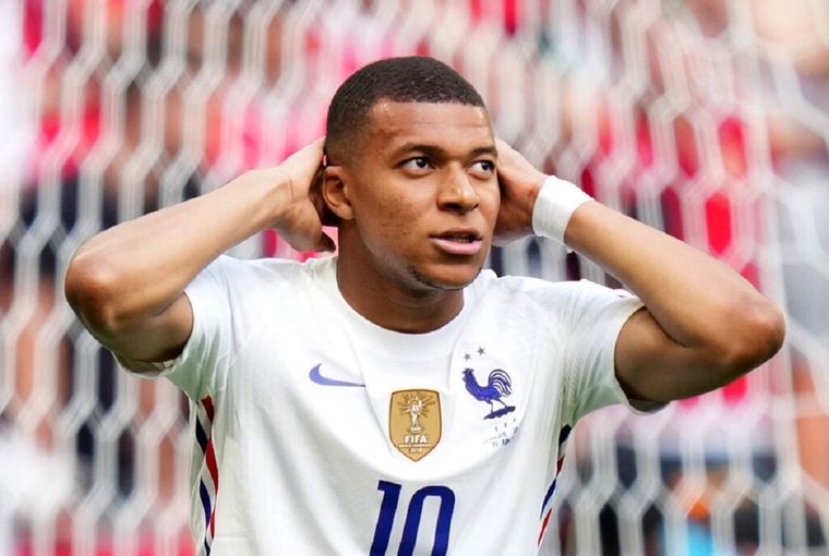 Mbappé, en el ojo de la tormenta por su bajo rendimiento. Foto: Intra Sports