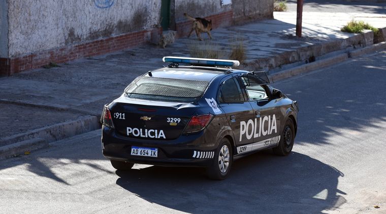 La mujer paró para ayudar y el falso herido terminó robándole la camioneta en Las Heras Foto: ALF PONCE MERCADO / MDZ