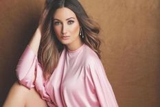 desconsolada: el video de una mujer llorando por la ex de luis fonsi