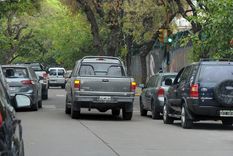 Cómo son los controles para reducir la doble fila en CABA.